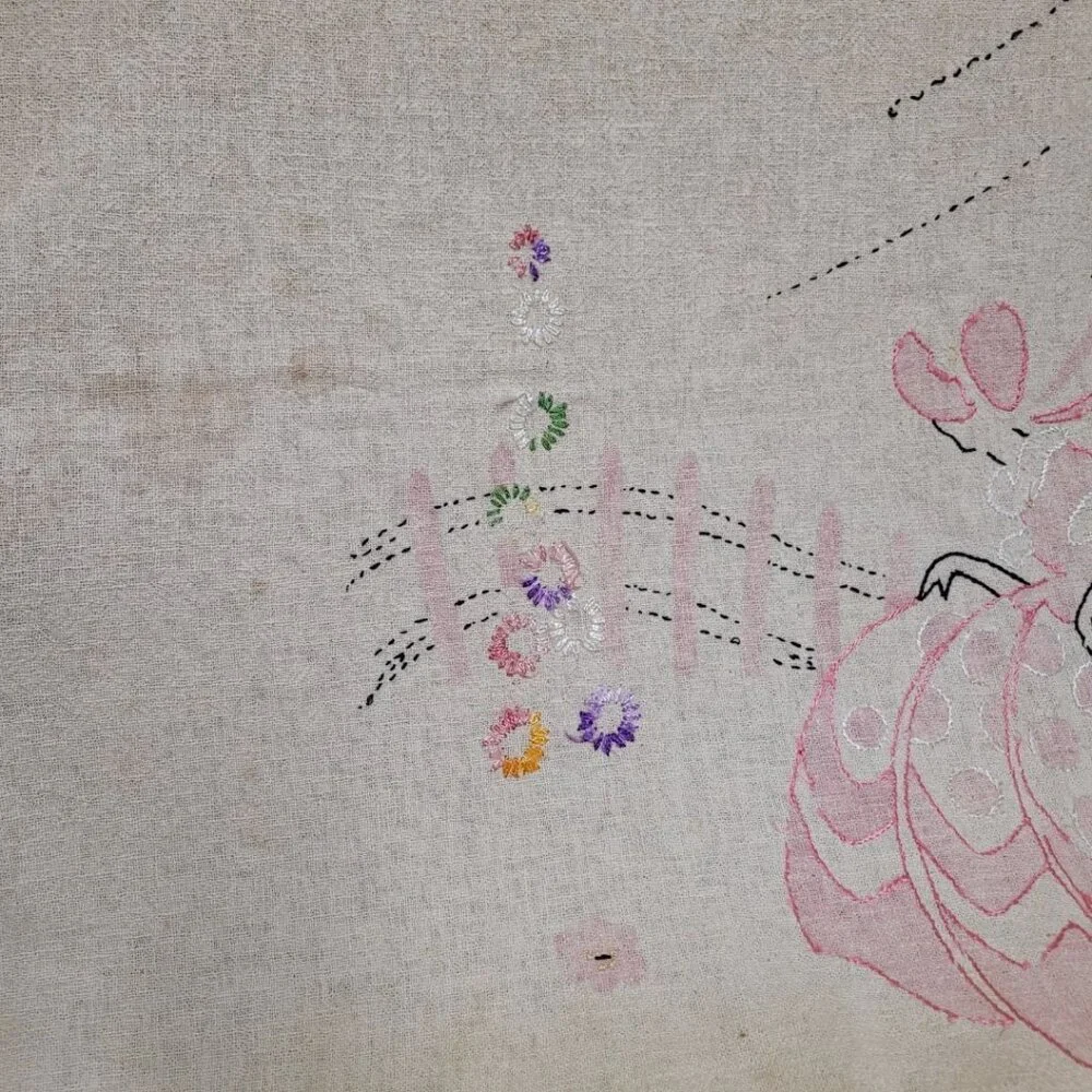 Vintage Embroidered Fabric Floral Country‎ Crinoline Lady Southern Belle 80 x 65